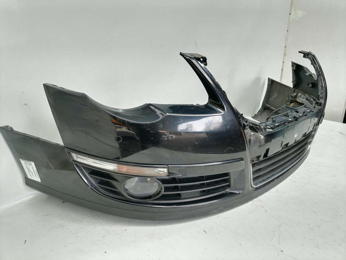 VW Passat 3C original Sto&szlig;stange Stossf&auml;nger vorn LC9X Deepblack Bj.2009